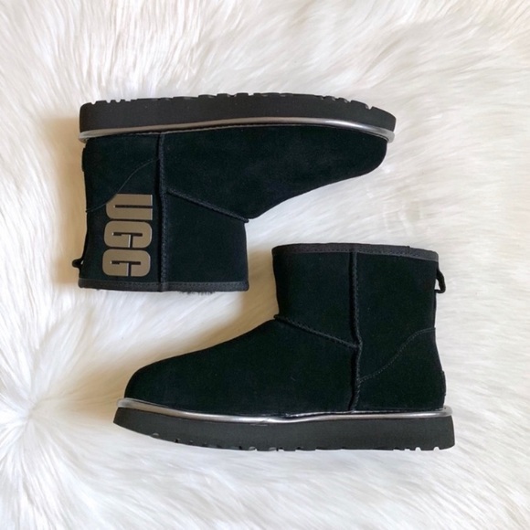 UGG Classic Mini UGG Rubber Logo Boots - Picture 5 of 8
